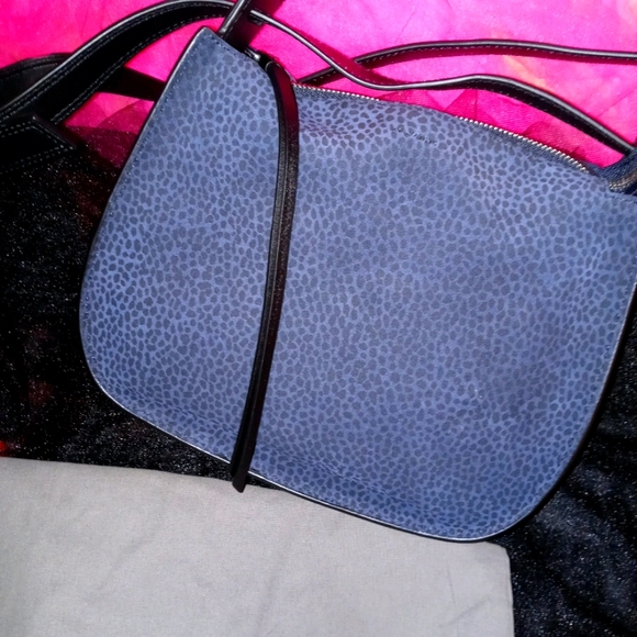 Purse - Picture 1 of 4